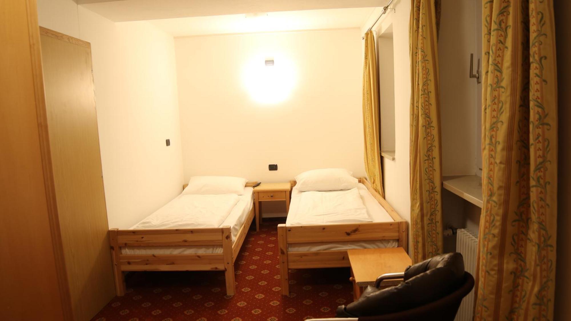 Rider Hotel Обереген Стая снимка