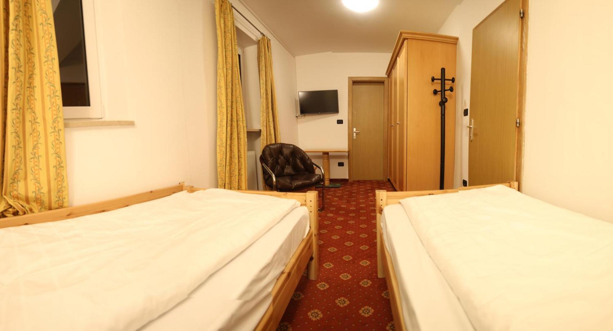Rider Hotel Обереген Стая снимка